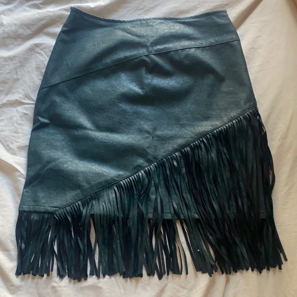 Like new! Nasty Gal Green emerald leather fringe party midi/ mini pencil skirt